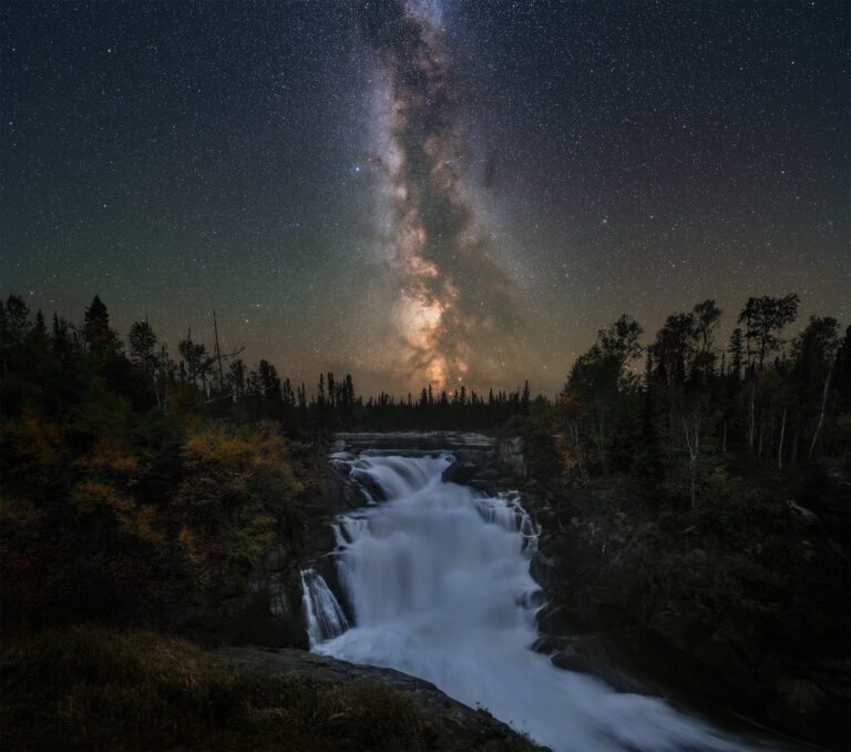 The full version of the milky way image from Nistowiak Falls
