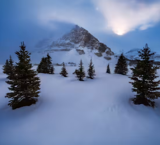 Moonset at Bow Lake during the winter at the Canadian Rockies