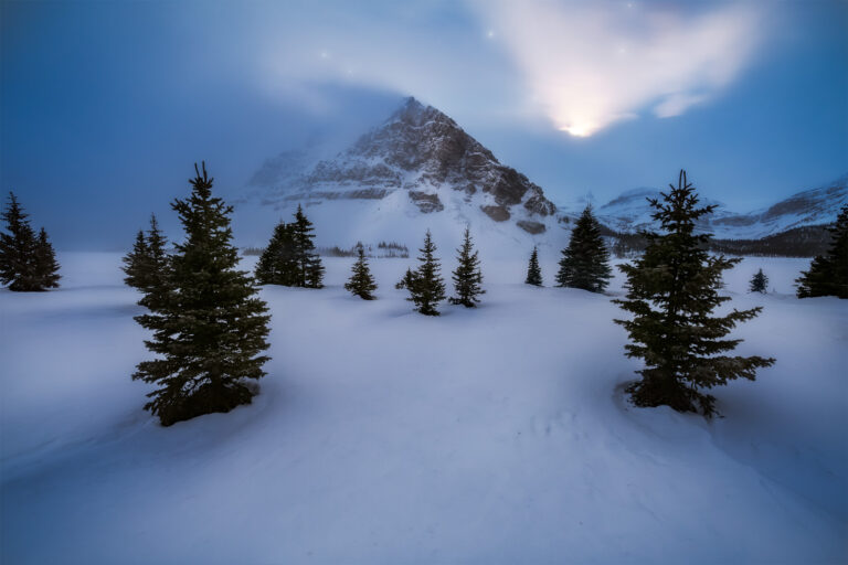 Moonset at Bow Lake during the winter at the Canadian Rockies